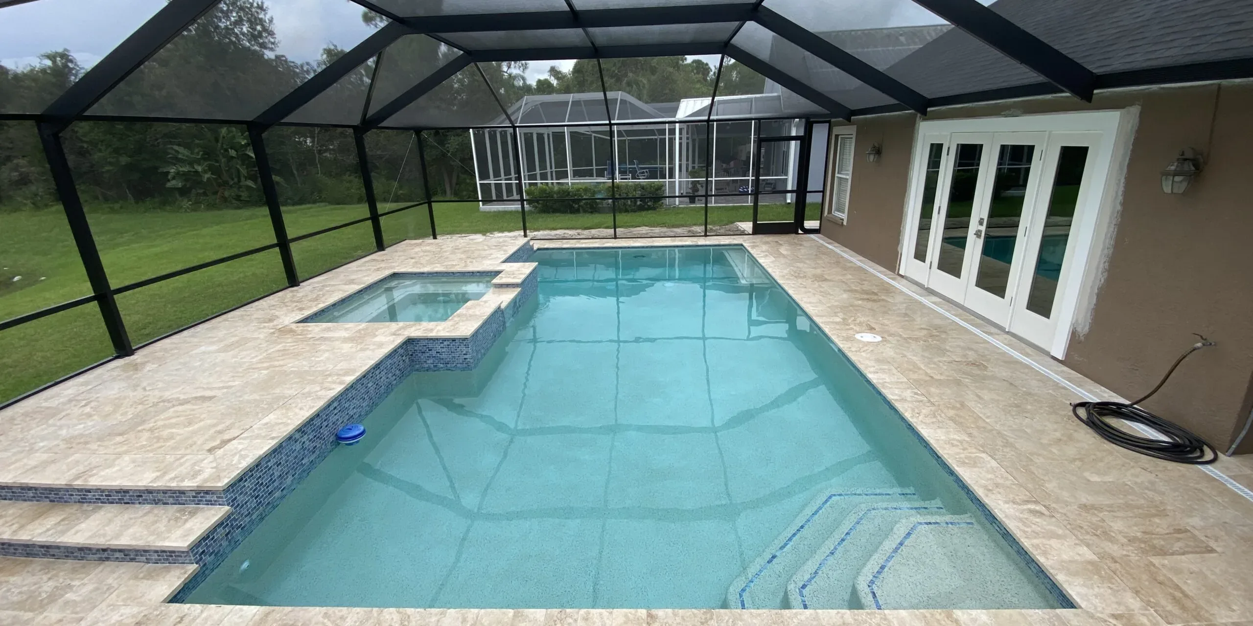 what is a pool spa​