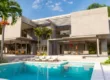 how does a pool heat pump work​