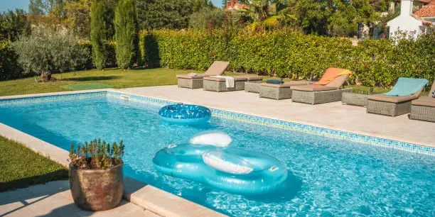 what temperature should a heated pool be​