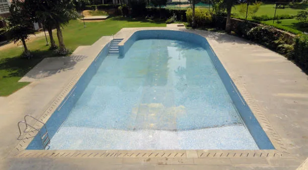 swimming pool contractor​